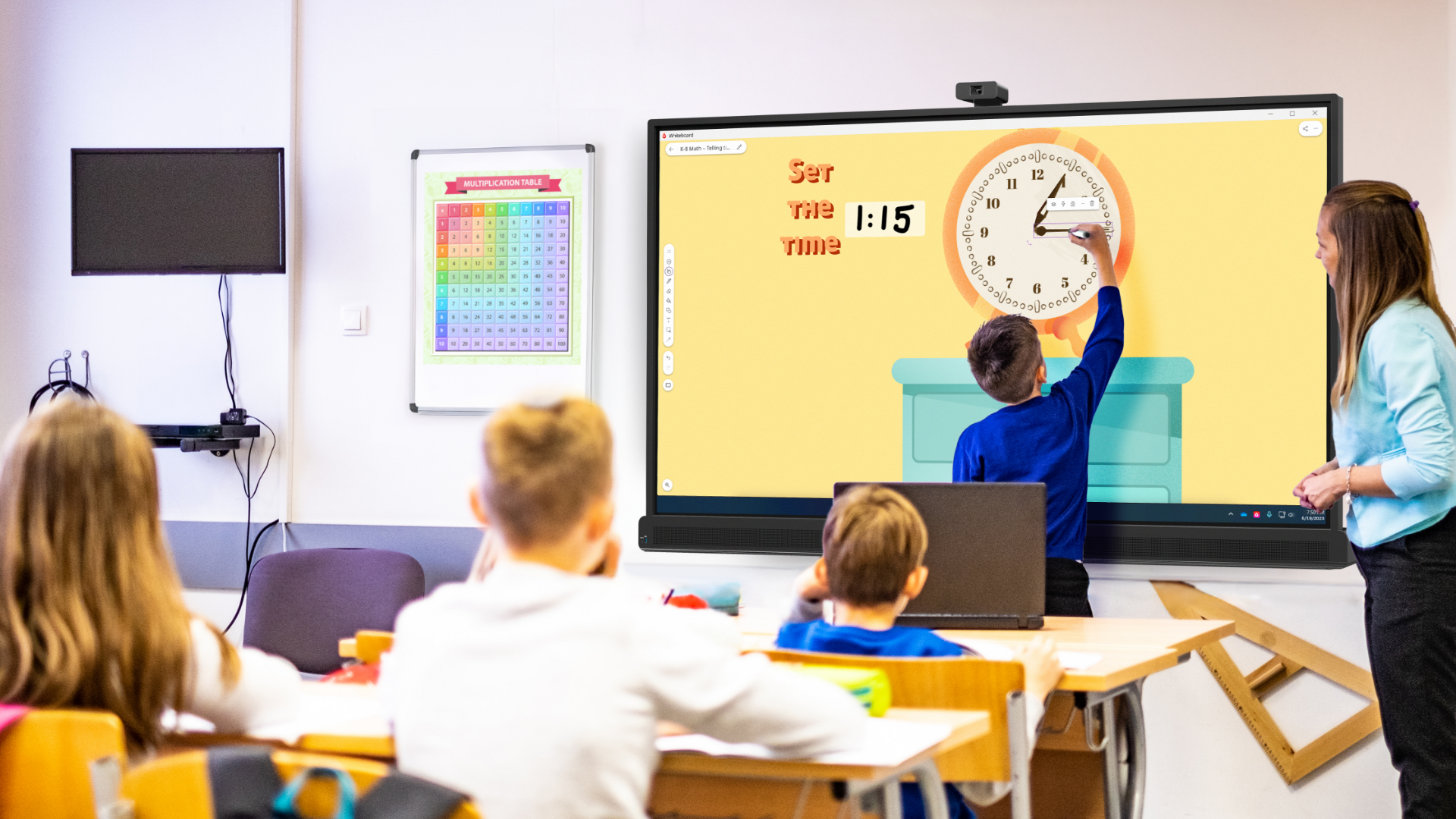 Promethean ActivPanel 10 Digitale Interaktive Schultafel im Unterricht - Effizientes und Intuitives Lernen für Schüler - Einfache  Bedienung für Lehrer