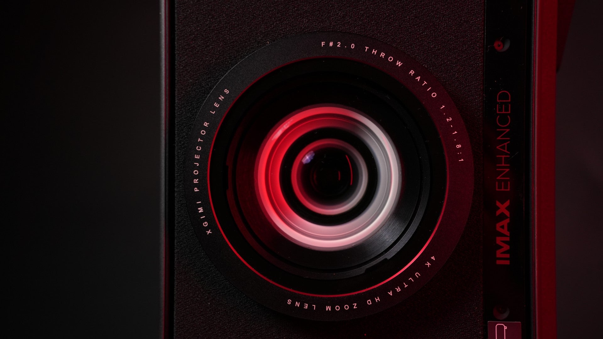 XGIMI Titan Dual Laser 4K Heimkinoprojektor mit 5000 Lumen