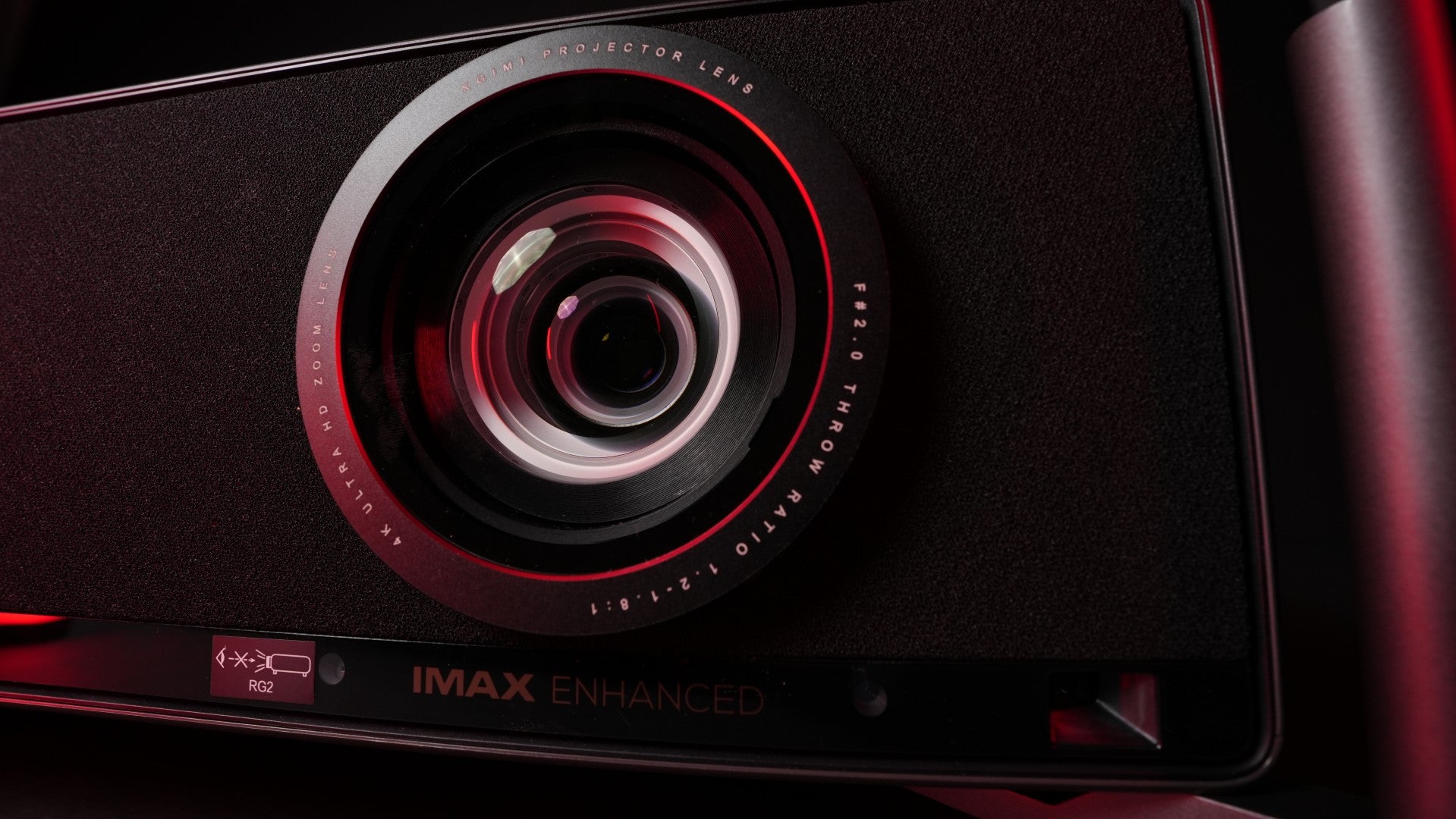 XGIMI Titan Dual Laser 4K Heimkinoprojektor mit 5000 Lumen