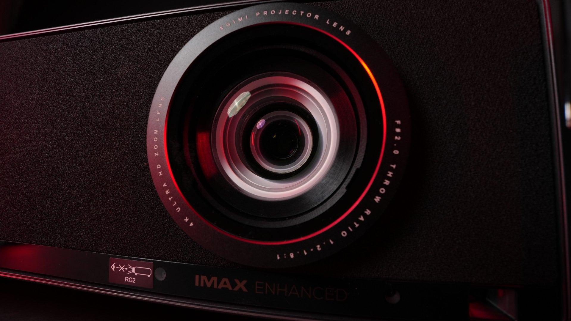 XGIMI Titan Dual Laser 4K Heimkinoprojektor mit 5000 Lumen