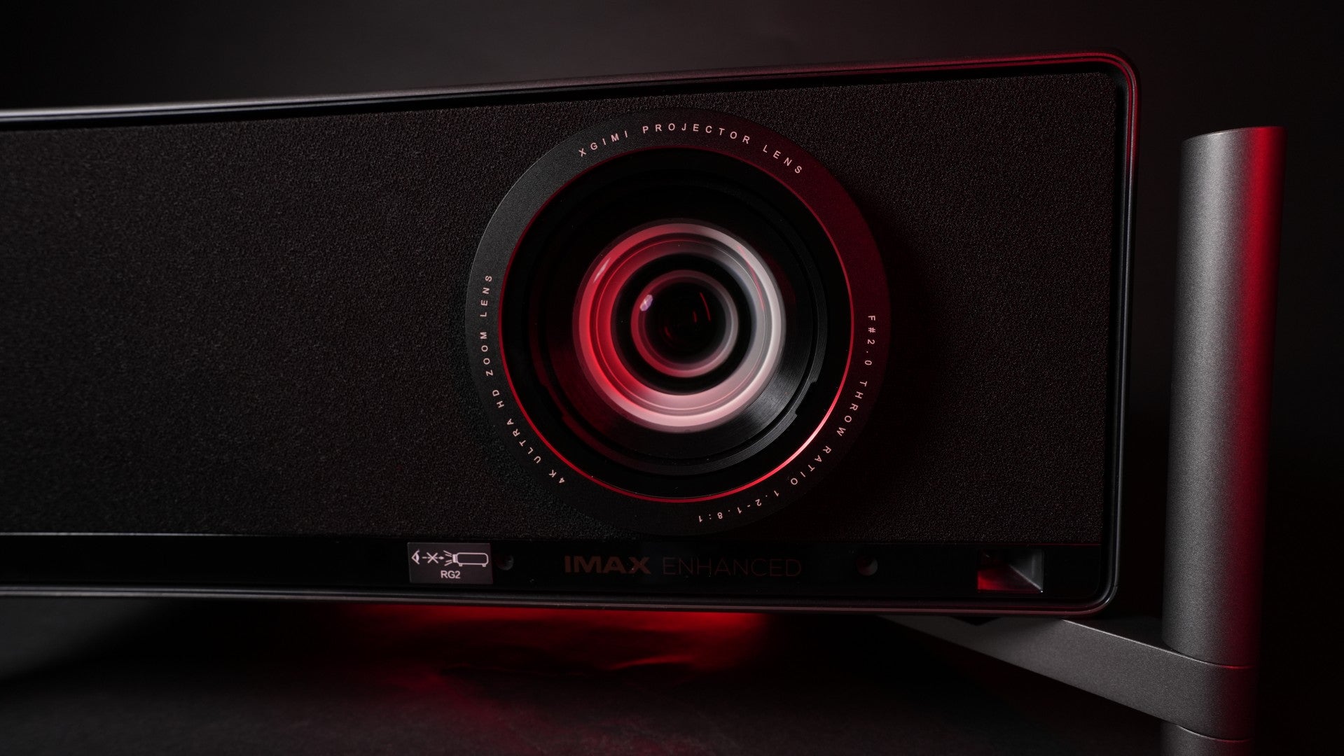 XGIMI Titan Dual Laser 4K Heimkinoprojektor mit 5000 Lumen