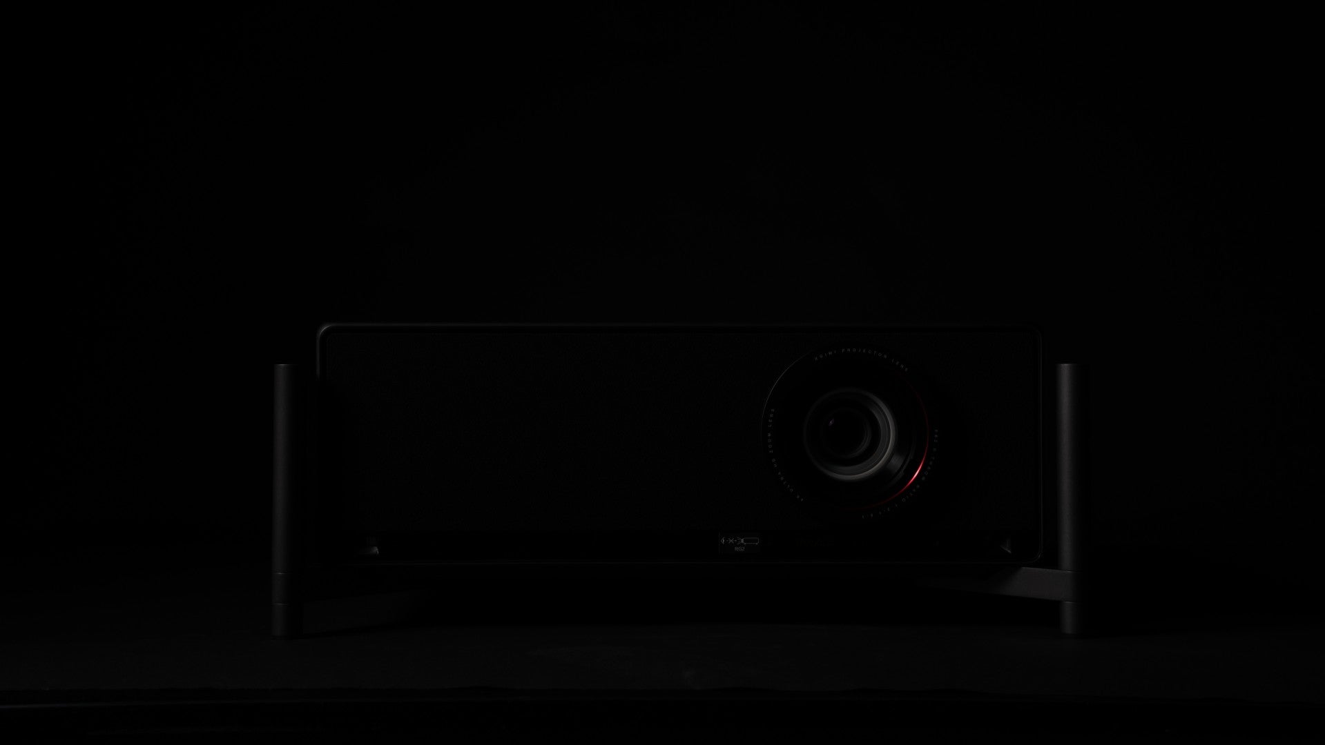 XGIMI Titan Dual Laser 4K Heimkinoprojektor mit 5000 Lumen