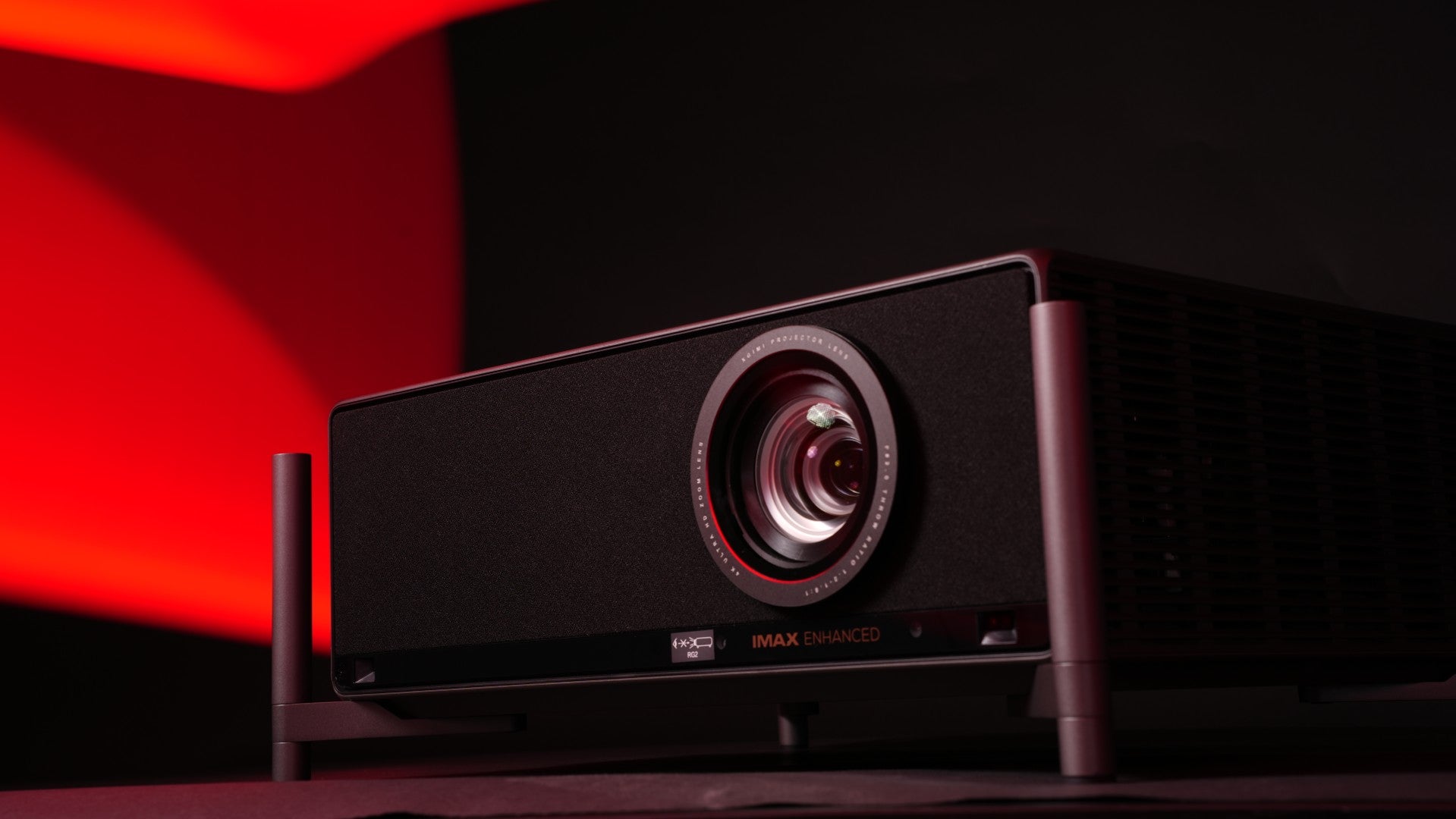 XGIMI Titan Dual Laser 4K Heimkinoprojektor mit 5000 Lumen All XGIMI