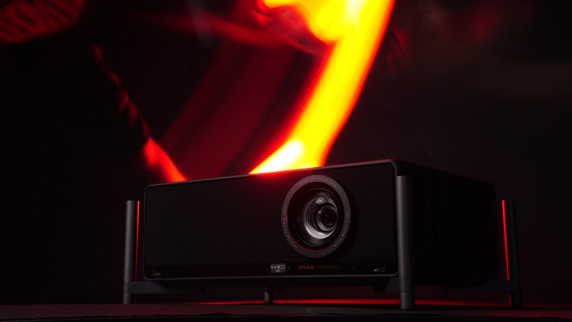 XGIMI Titan Dual Laser 4K Heimkinoprojektor mit 5000 Lumen