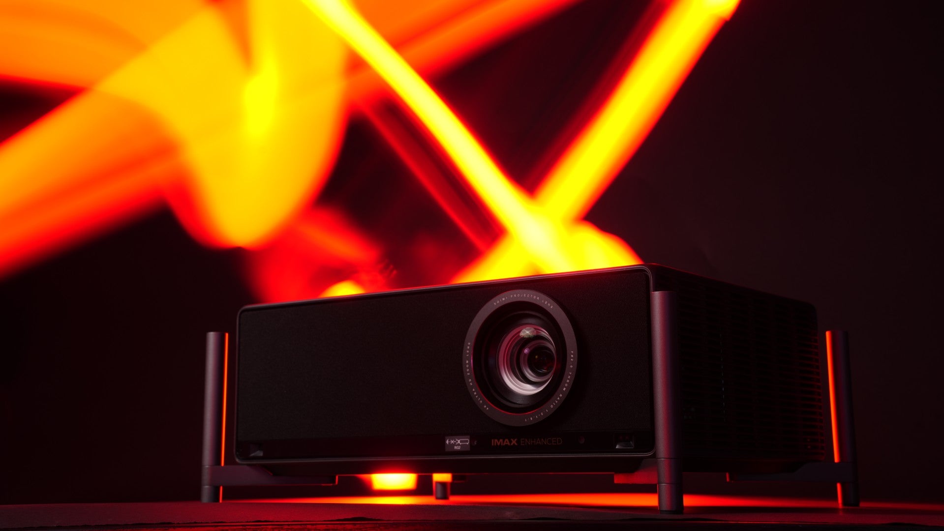 XGIMI Titan Dual Laser 4K Heimkinoprojektor mit 5000 Lumen All XGIMI