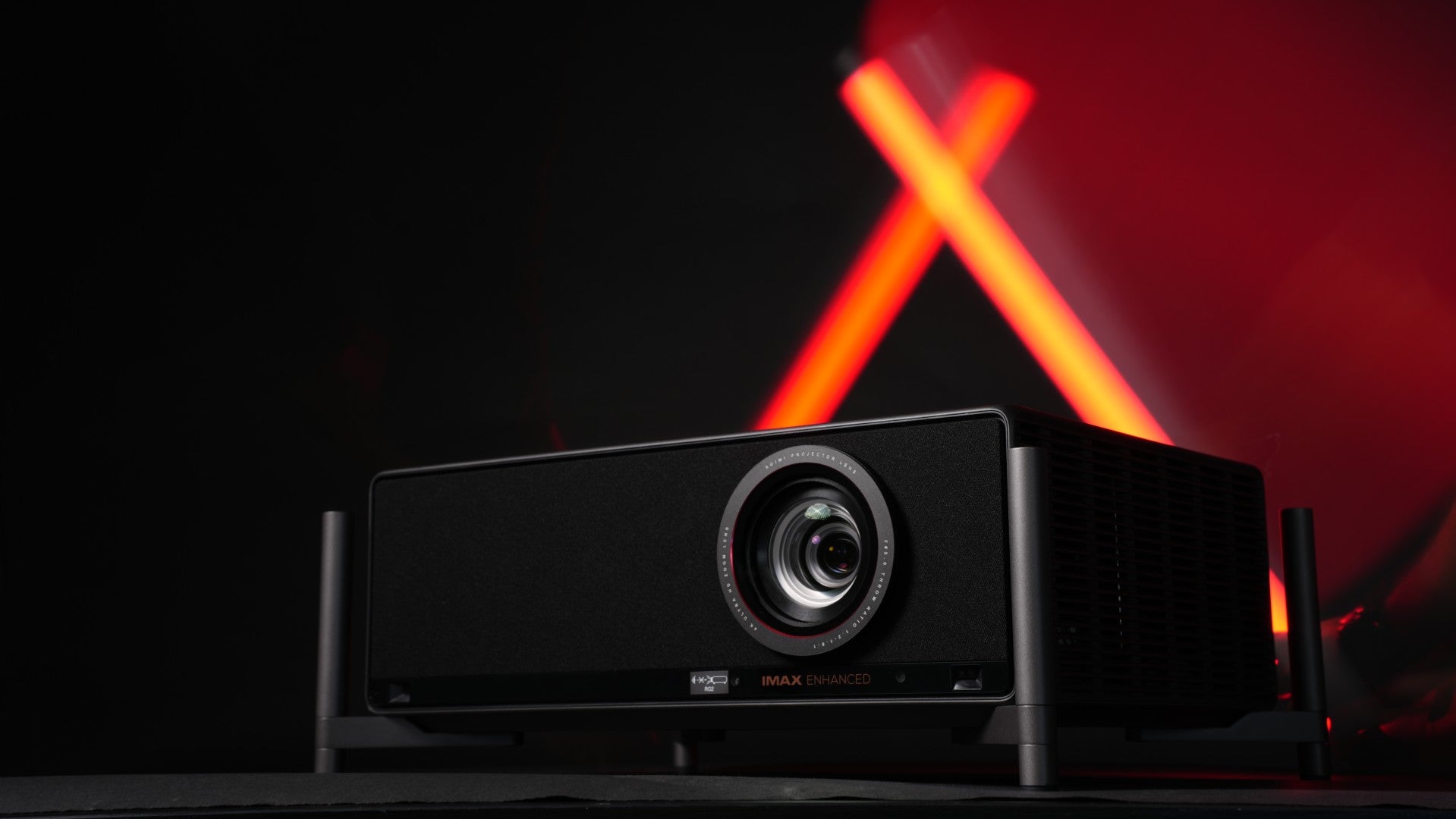 XGIMI Titan Dual Laser 4K Heimkinoprojektor mit 5000 Lumen All XGIMI
