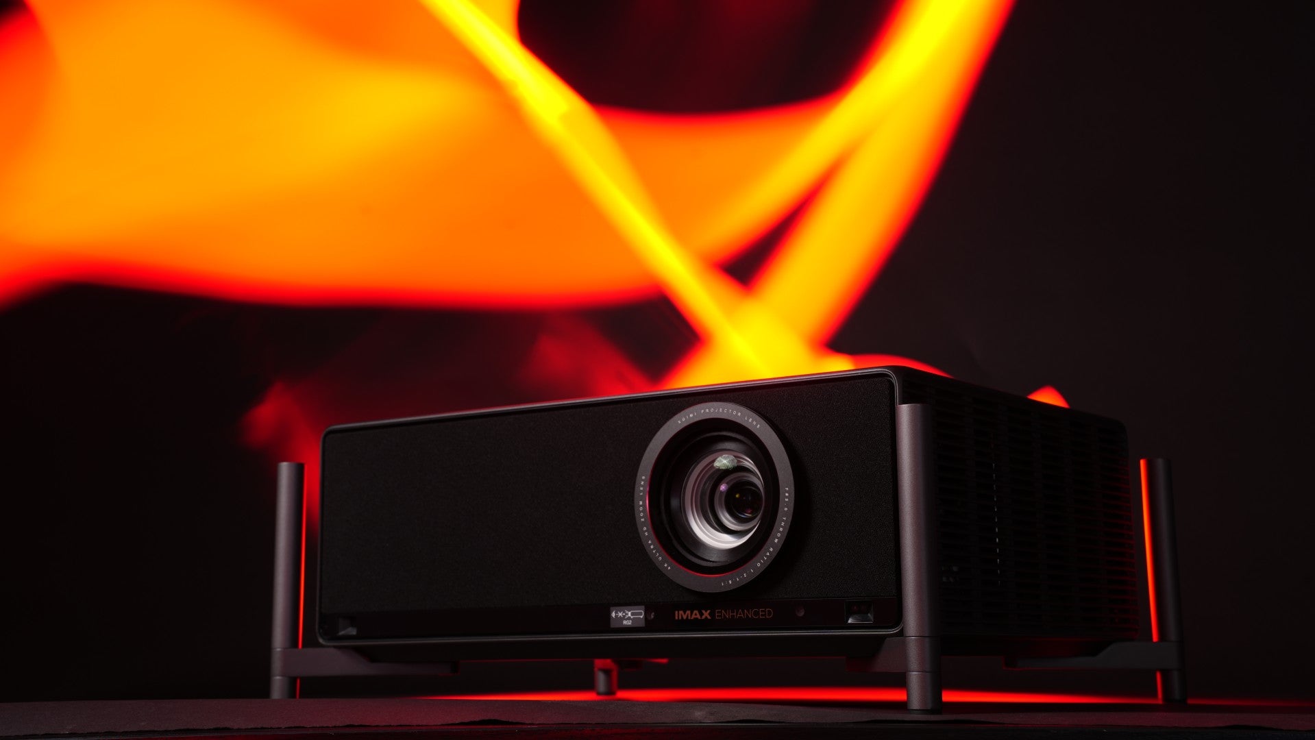 XGIMI Titan Dual Laser 4K Heimkinoprojektor mit 5000 Lumen