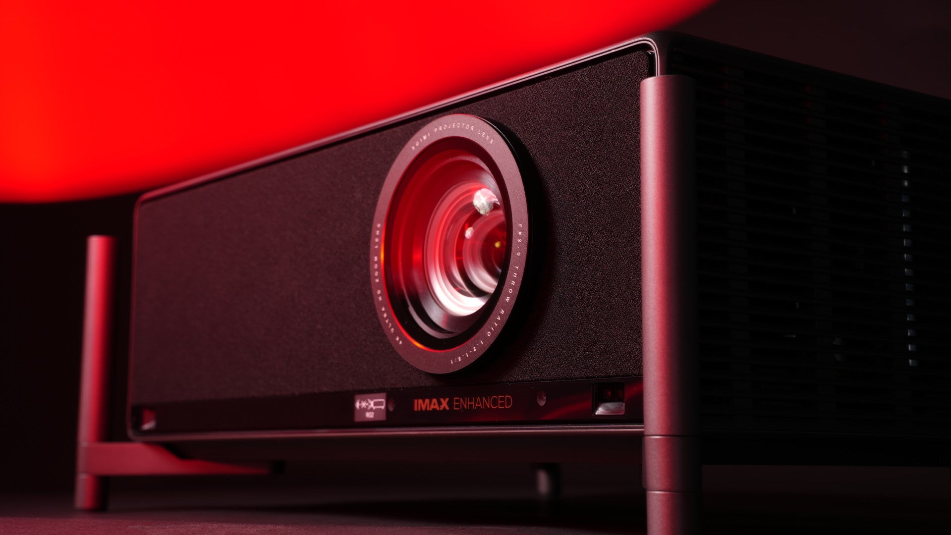 XGIMI Titan Dual Laser 4K Heimkinoprojektor mit 5000 Lumen All XGIMI